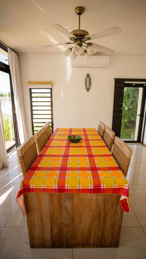 Villa Angelou - Sunlit Beach Getaway With Pool And Wifi เบลล์ แมร์ ภายนอก รูปภาพ